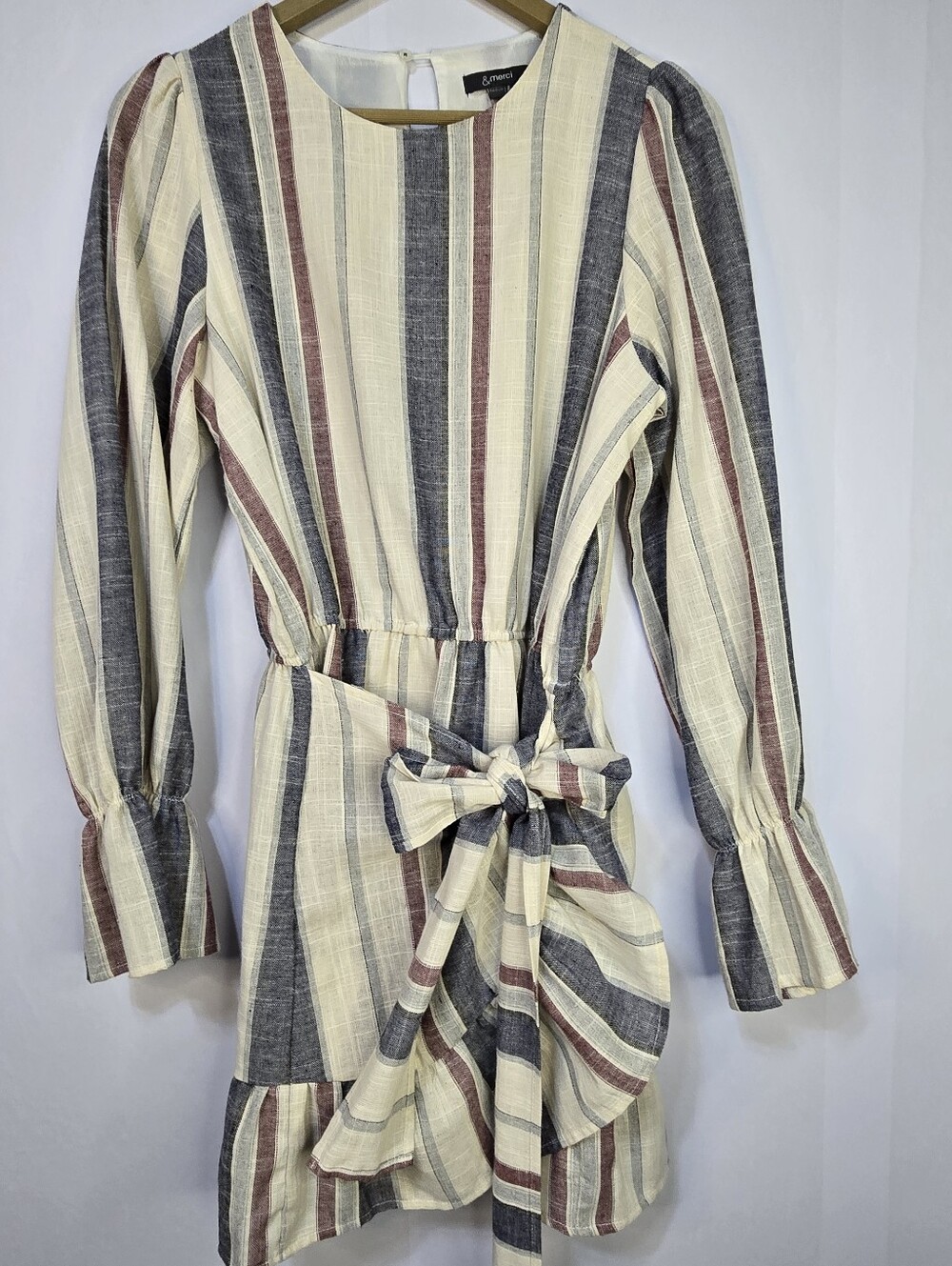 & Merci Size M Striped Elastic Tie-Waist, L/Sleeve Dress, Ruffle Hem & Sleeves